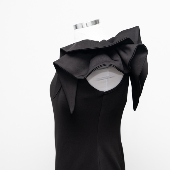 Betsy & Adam - "Daisy" Long Scuba Crepe One Shoulder Dress - Picture 10 of 11